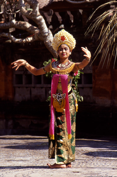 Danza del Barong